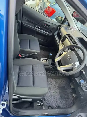 Toyota Aqua 2017 Blue
