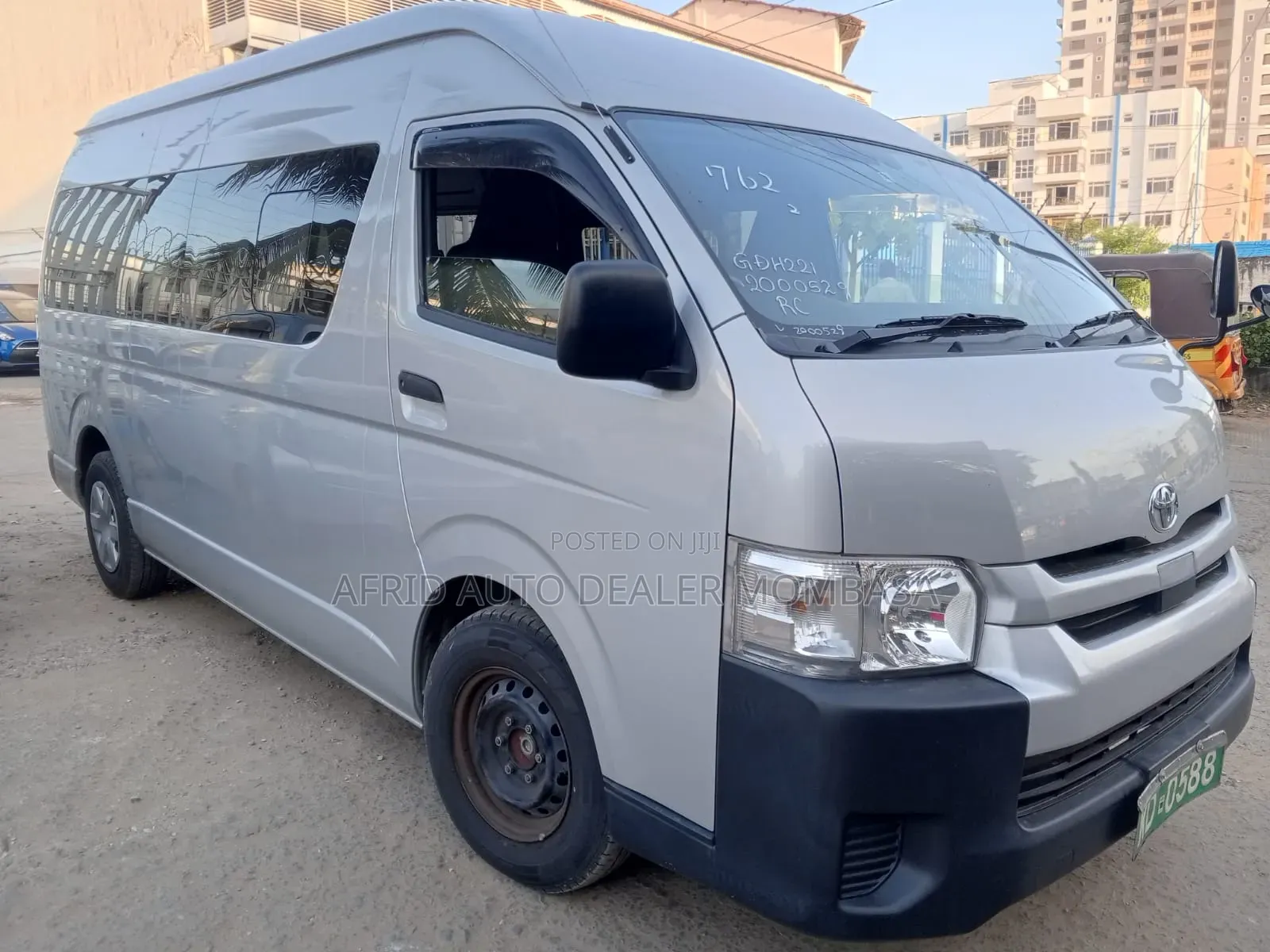 Toyota HiAce 2017 Silver