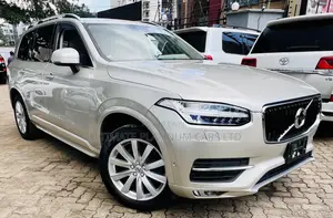 Volvo XC90 2017 Gold