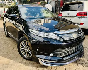 Toyota Harrier 2.0 2017 Blue