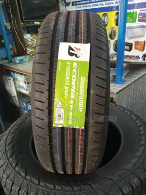 215/55r17 Bridgestone Tyre