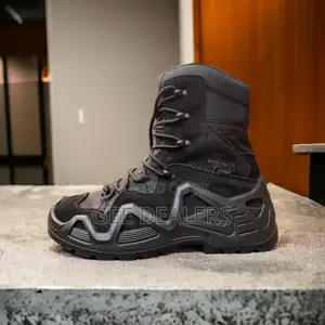Black Lowa Boots >Lowa Tactical Military Boots/Hiking Boots