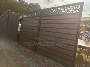 Simple Custom Gate