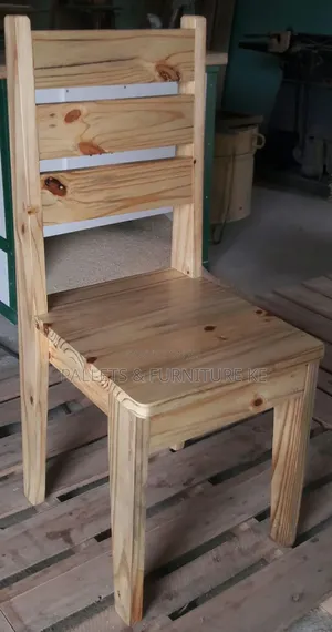 Well Varnished Wood Dining Seat
