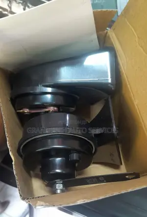 HQ Denso Harrier Horns.