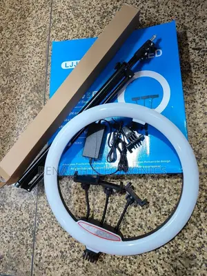 18"Ringlight.With Remote,Stand,Three Holders.For Live Shows