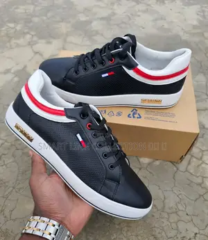 Tommy Hilfiger