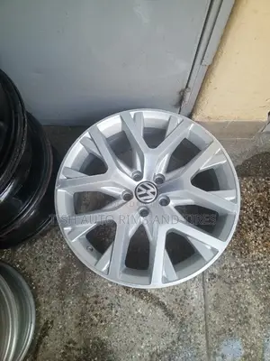 Volkswagen Tiguan, Passat 18 Inch Rims Set