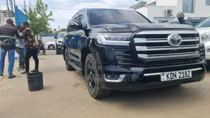 Toyota Land Cruiser 2015 Black