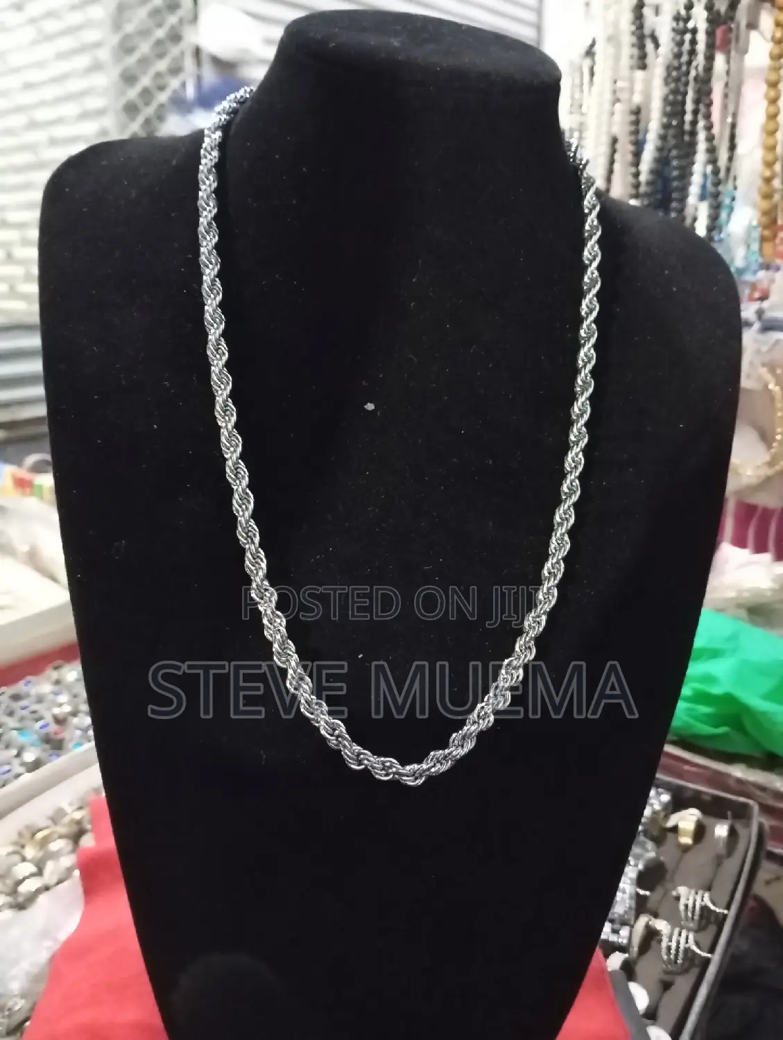 Twisted Chain.
