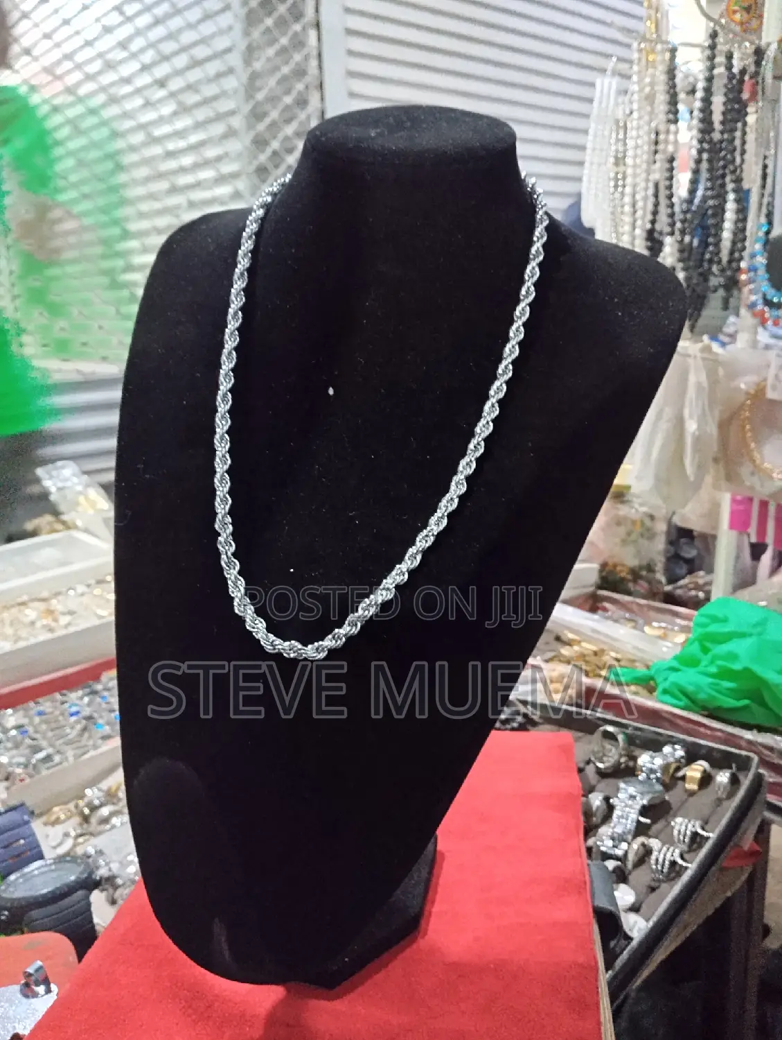 Twisted Chain.