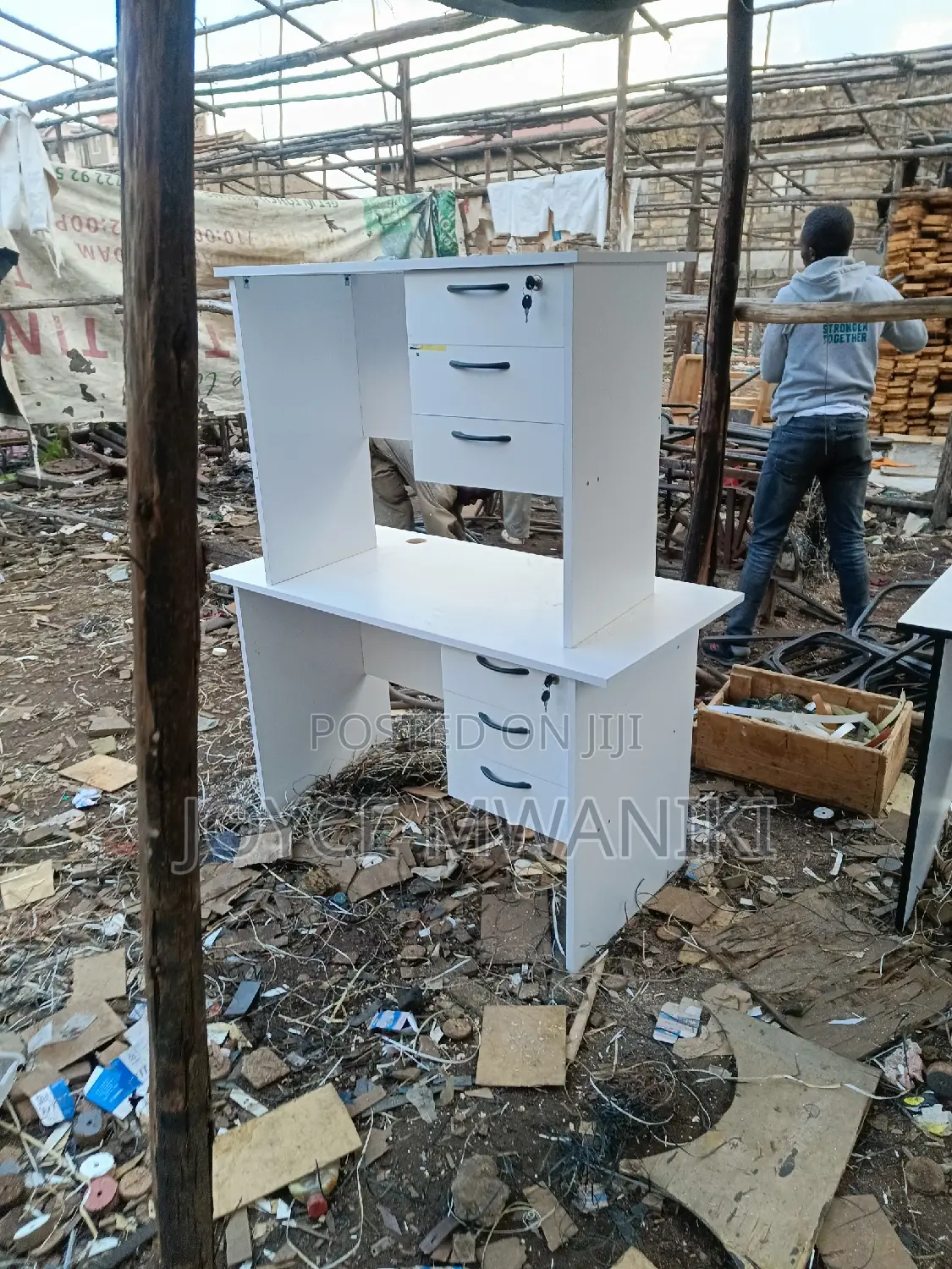 Office Desk or Office Table 0.9 M