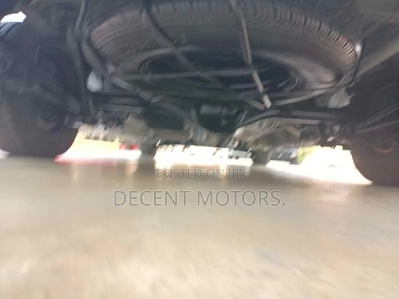 Toyota HiAce 2018 Silver