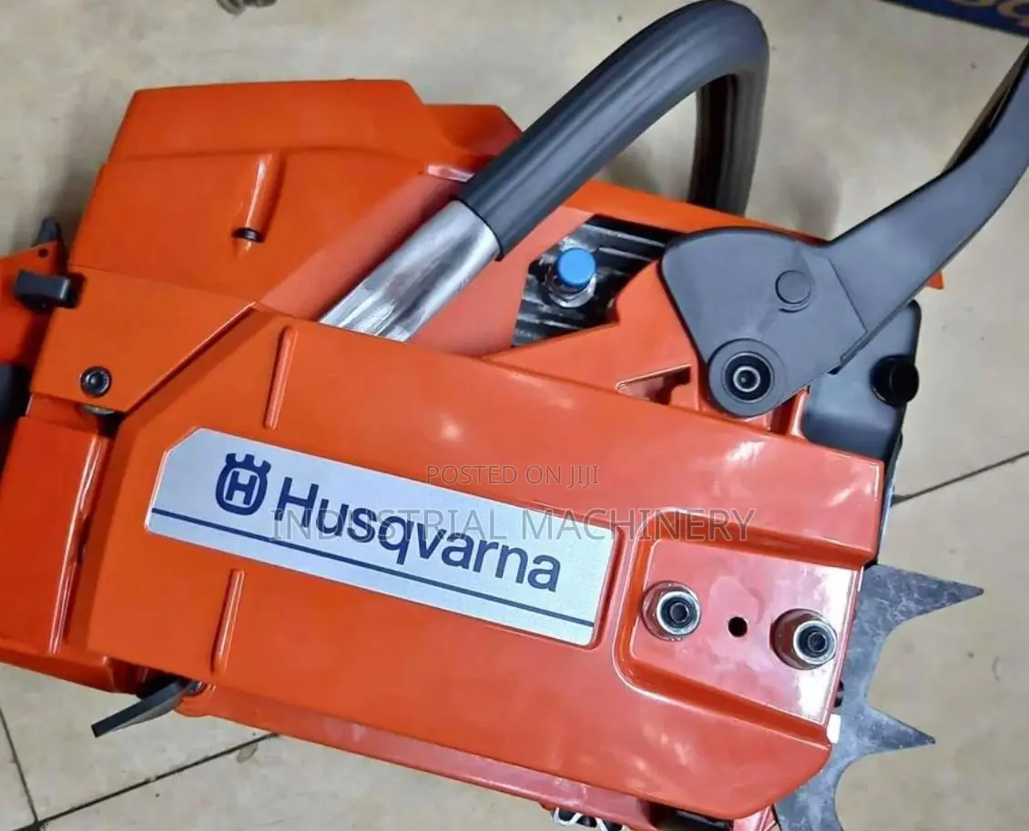 Husqvarna Power Saw 272xp - NEW