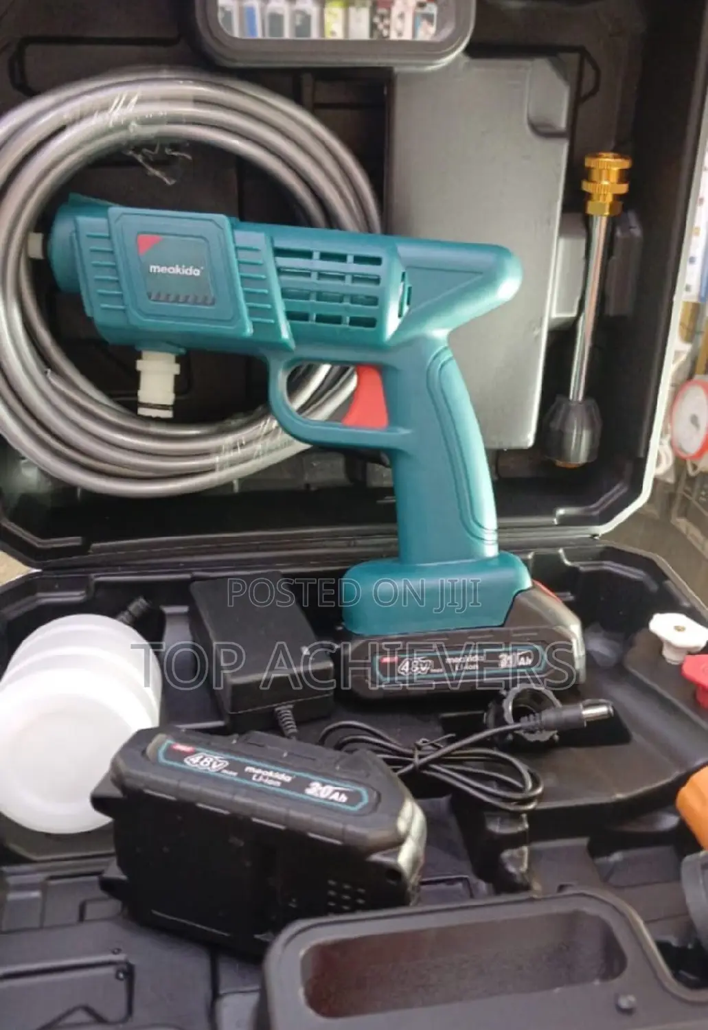 Cordless Carwashing Machine