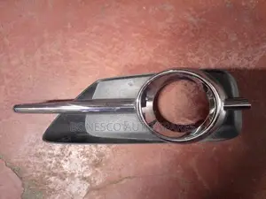 Toyota Wish (2012_2015 Model) Left Foglight Grill/ Cover