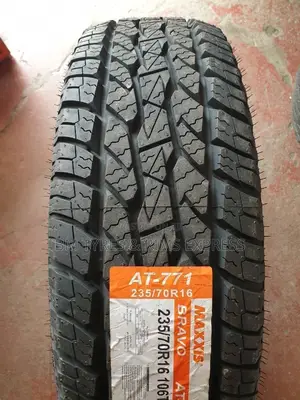 235 /70 R16 Maxxis AT 771