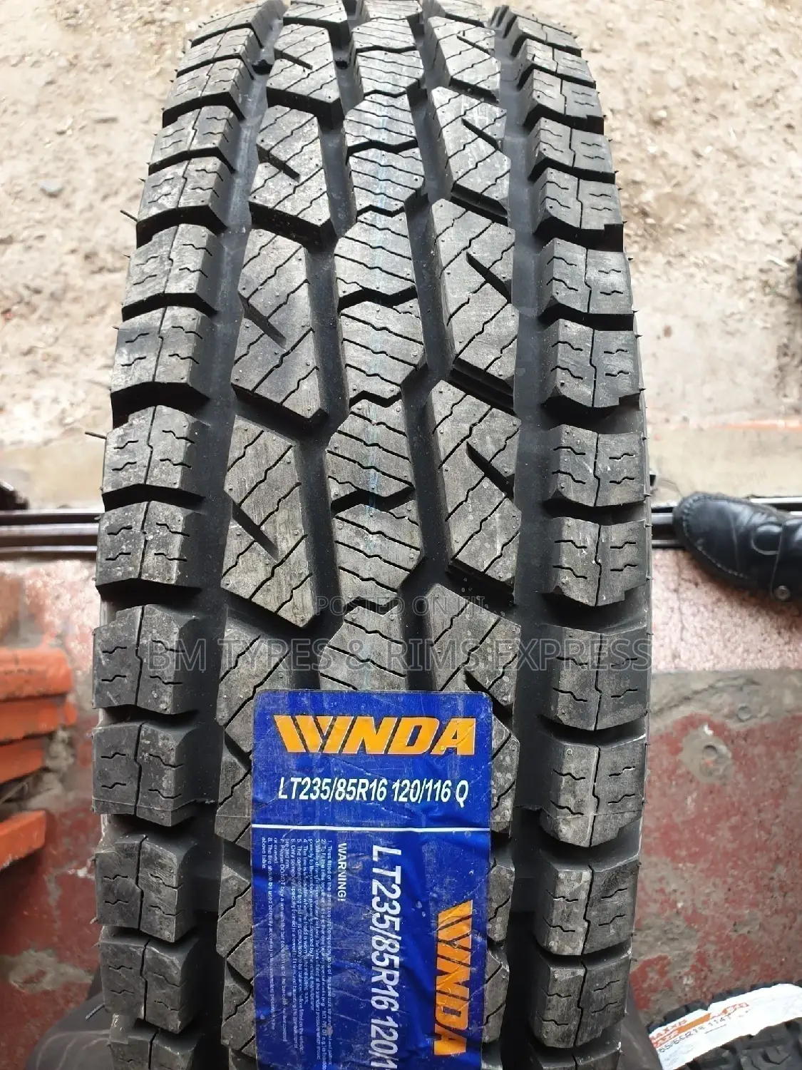 235 /85 R16 Winda