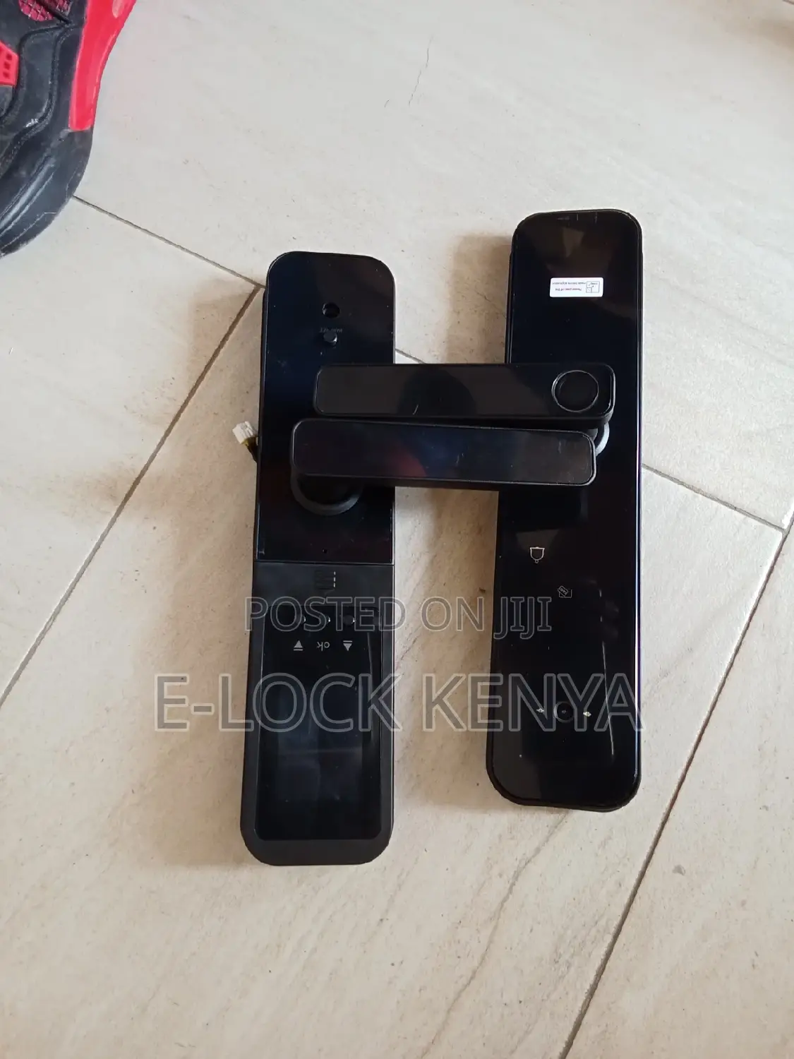Smart Integration.Smart Biometric Door Lock With RFID Access