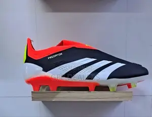 Laceless Predator Football Boots Size 40-45