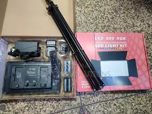 Pro Led 800+ Photo/Vedio Light With Stand