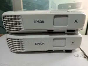 -_Epson Eb S05 Projectors, Xuk