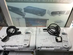 EPSON Projector_-Eb S05,
