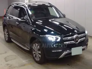 Mercedes-Benz GLE-Class GLE 300d 4MATIC 2020