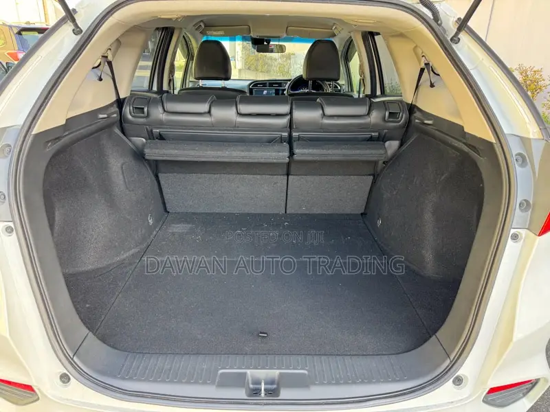Honda Fit Shuttle 2017 White