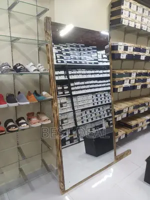 Display Shop Sheves