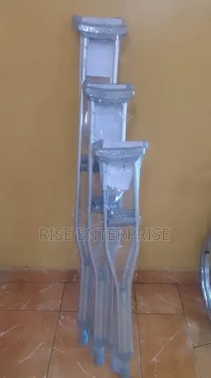 Auxillary/Under Arm Walking Crutches