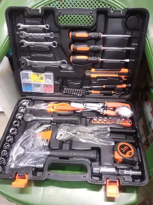 72pcs Mechanical Tool Kit