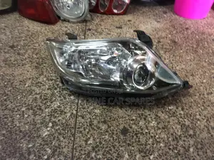 Toyota Fortuner 2012 Non Xenon Headlight