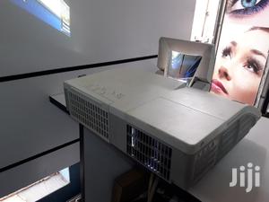 Short Throws Projectors