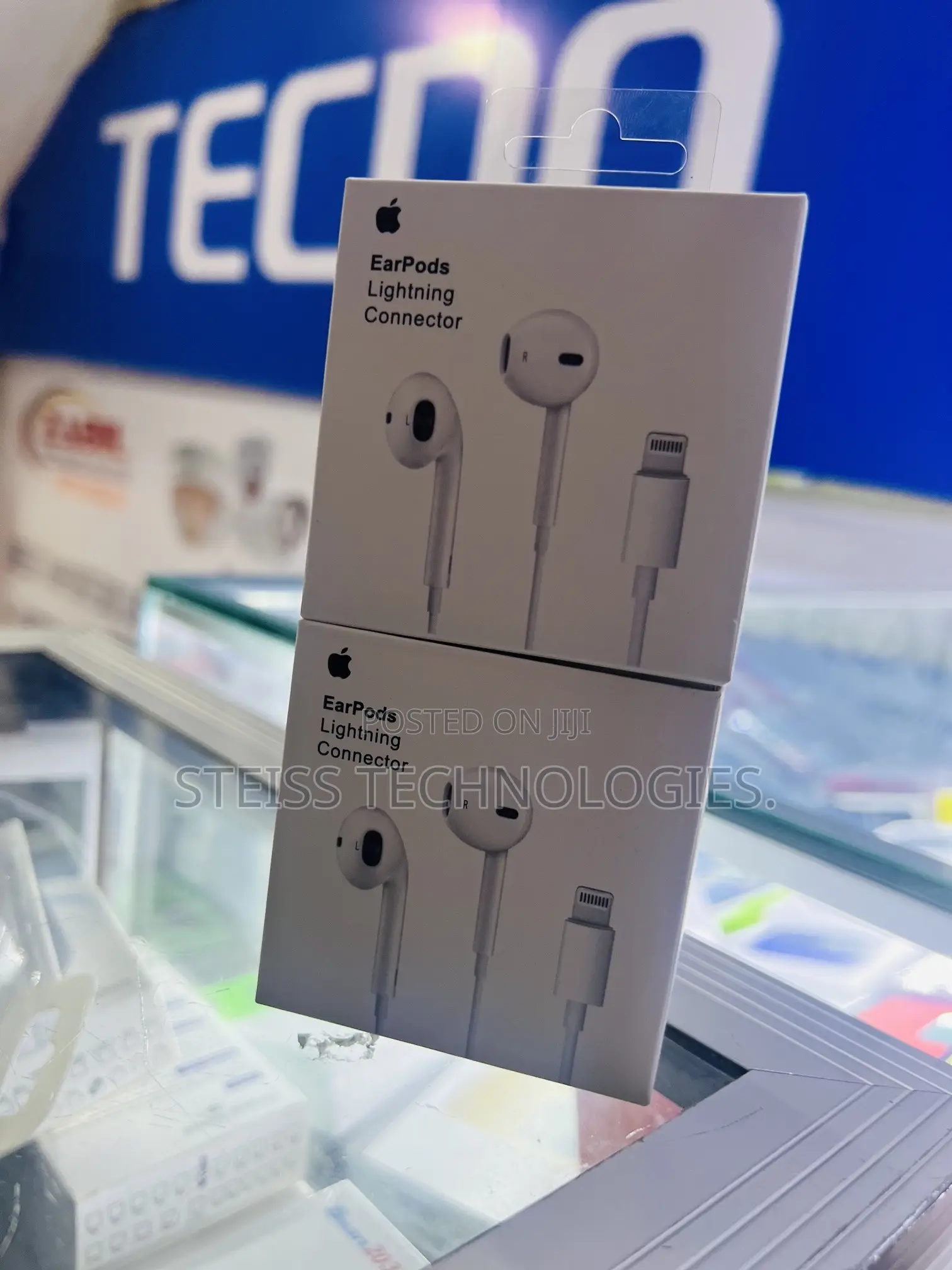 iPhone-lightning. Earphones.