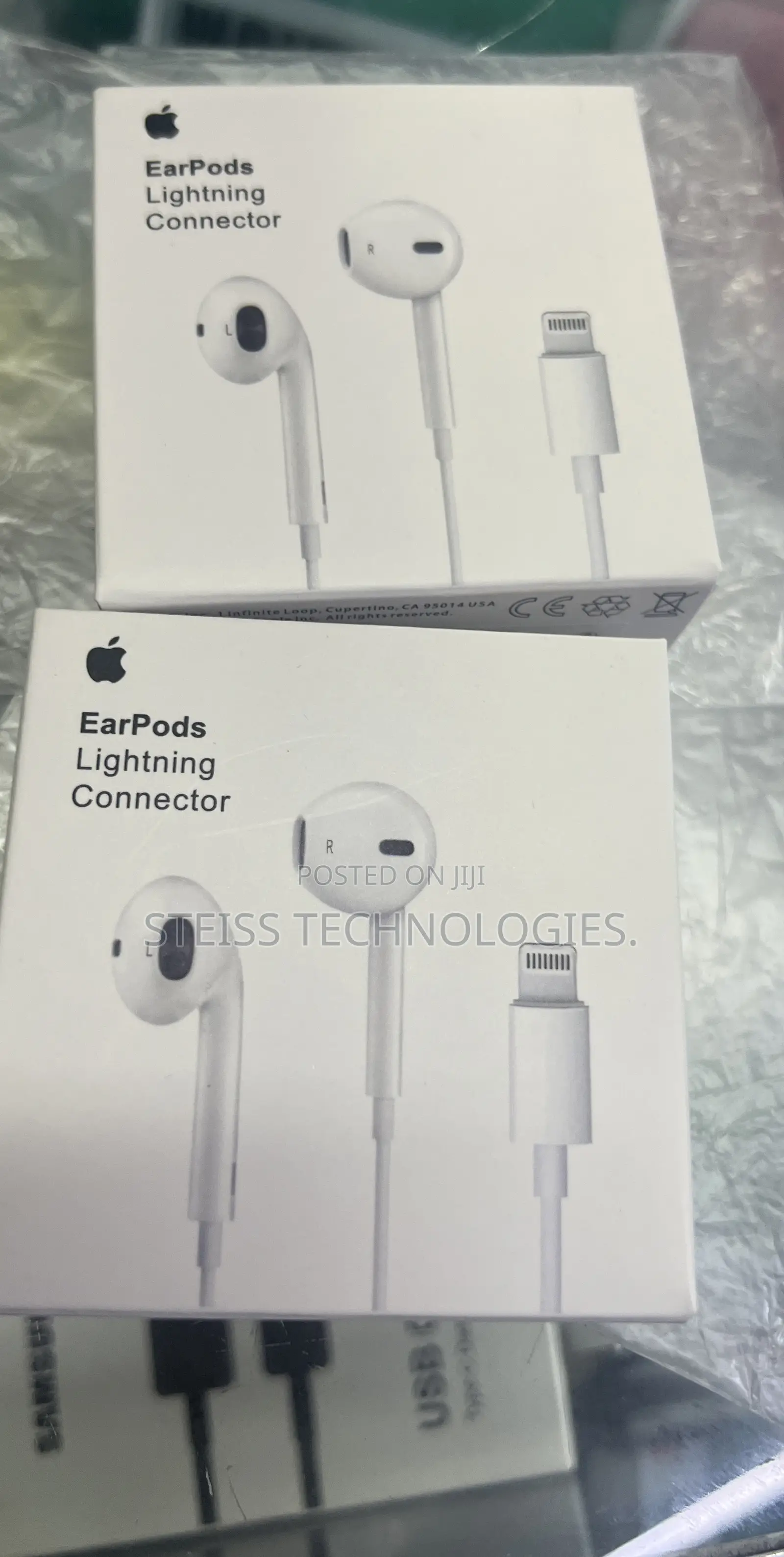 iPhone-lightning. Earphones.