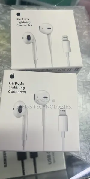 iPhone-lightning. Earphones.