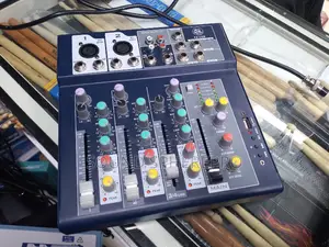 Si Sounds 4 Channel Plain Mixer