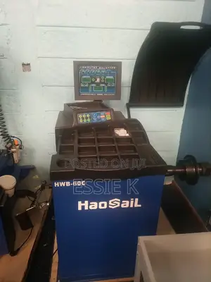 Car Wheel Balancer Machine