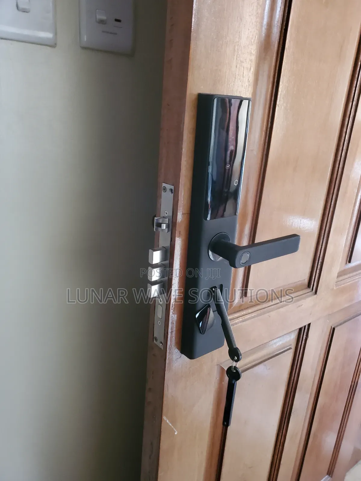 Smart Lock With 5 Unlock Methods For Commercial Security 78