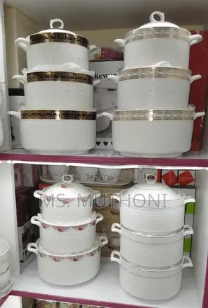 *3pcs Classic Ceramic Serving Bowls Set With Lids