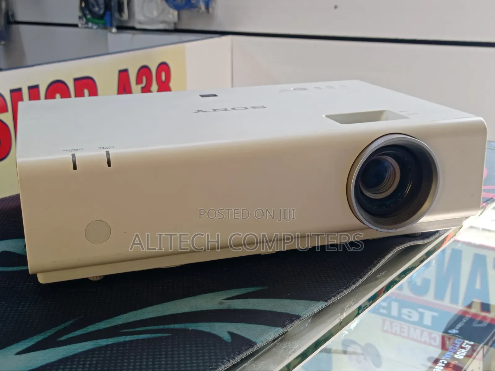 Sony VPL-Ex 276 Projector