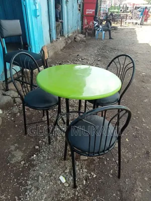 Restaurants and Bar Table