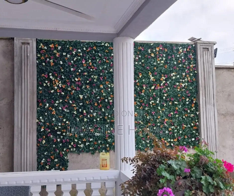 Boxwood Hedges/Artificial Panels