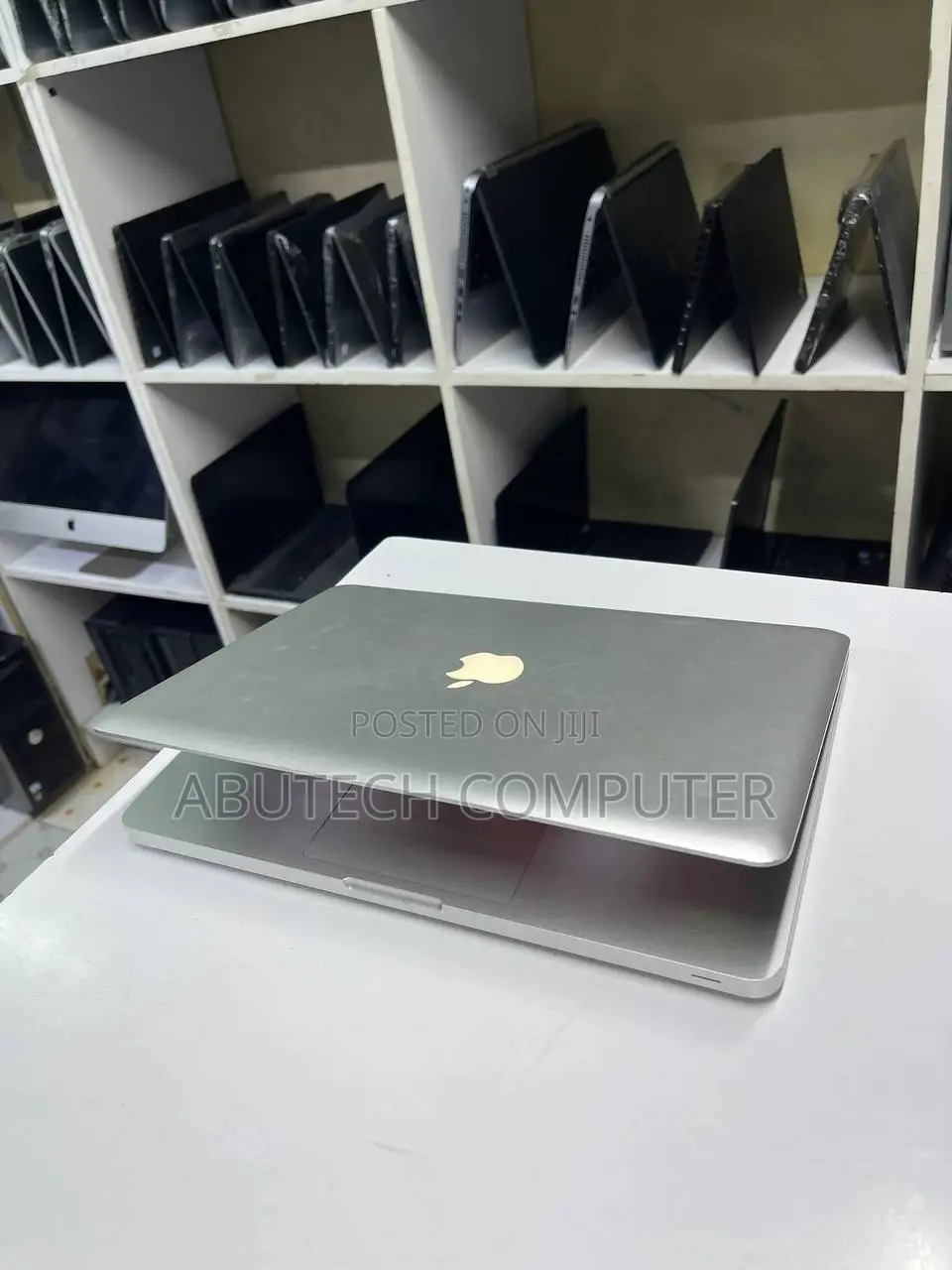 Laptop Apple MacBook 8GB Intel Core I5 HDD 500GB