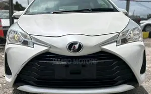Toyota Vitz 1.0 FWD 5dr 2017 White