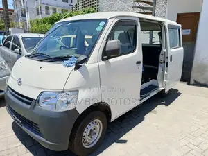 Toyota TownAce 2017 White