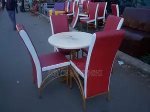 Restaurant Set of Executive Chairs Red and White 