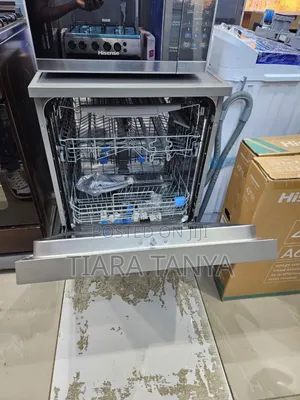 Hisense 13 Place HS622E90G Dish Washer