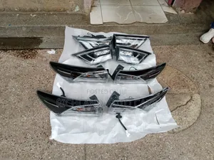 Harrier 2015 Taillight and Bootlamps